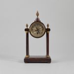 586222 Table clock